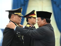 Panglima TNI Hadiri Penganugerahan Pangkat Istimewa dan Pelantikan Menteri Kabinet Merah Putih di Istana Negara