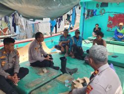 “Polsek Sunda Kelapa Gelar Jumat Curhat Bersam Polsek  a ABK di Dermaga Muara Angke, Perkuat Sinergi dan Keamanan Pelabuhan”