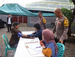 Jumat Peduli di Marina Ancol: Polres Kepulauan Seribu Ulurkan Kepedulian untuk Driver Ojol dan Warga