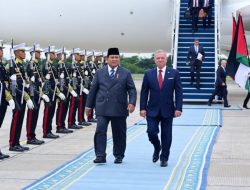 Presiden RI Prabowo Subianto menerima kunjungan kenegaraan Raja Kerajaan Yordania Hasyimiah Raja Abdullah II ibn Al Hussein di Istana Merdeka Jakarta, Jumat sore.