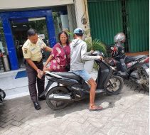 BRI KCP Taman Palem Berikan Pelayanan Ramah dan Mudah bagi Nasabah Lansia