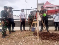 Jaga Bumi –Jaga Jakarta  Dandim 0502 Jakarta Utara bersama Danramil 03 Tanjung Priok Gelar Penanaman Pohon Di Danau Cincin