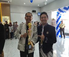 Pemimpin Cabang Jakarta Daan Mogot Serahkan Piala Mini Soccer, Dorong Sportivitas dan Kebersamaan