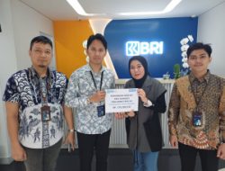 BRI KC Bandara Soetta Serahkan Manfaat Asuransi Jiwa BRILife kepada Nasabah Pinjaman