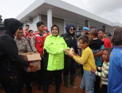 Kapolda Metro Jaya Salurkan Bantuan, Ringankan Beban Warga Terdampak Banjir