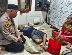 Kapolsek Bekasi Barat Kunjungi Warga Disabilitas, Berikan Bantuan dan Dukungan Moril