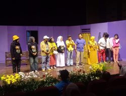 Sanggar  Cemara 8 Menggelar Pementasan Drama Kehidupan Rumah Tangga yang Sering Terjadi Dalam Masyarakat