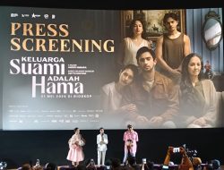 Film Keluarga Suami Adalah Hama